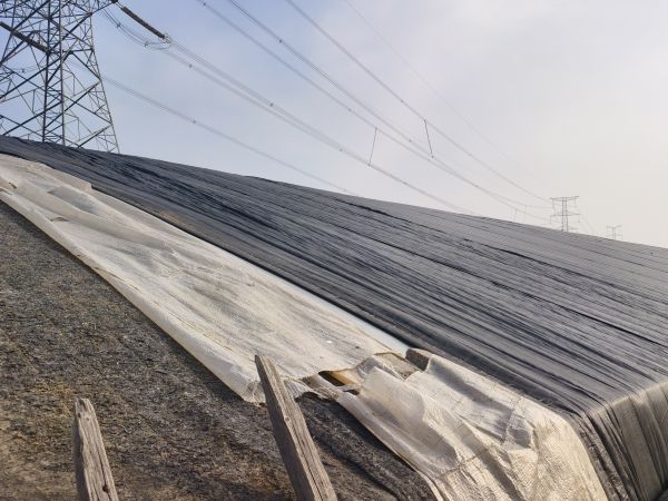 警(jing)惕(ti)&ldquo;無(wu)聲(sheng)殺(sha)手(shou)&rdquo;！大(dai)棚(peng)卷(juan)簾(lian)機(ji)**事(shi)故(gu)頻(pin)發(fa)，限(xian)位(wei)功(gong)能(neng)缺(que)失(shi)成(cheng)致(zhi)命(ming)隱(yin)患(huan)